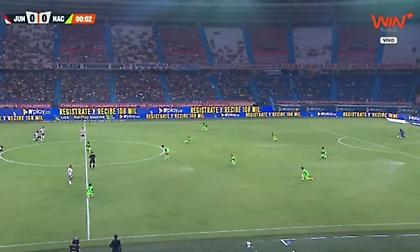 Κολομβία: Ποδοσφαιριστές ξάπλωσαν στον αγωνιστικό χώρο ζητώντας καλύτερες συνθήκες εργασίας