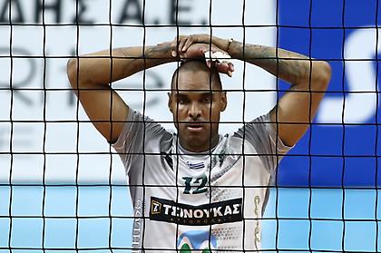 Ανησυχία για Αγκάμεζ στον Μίλωνα