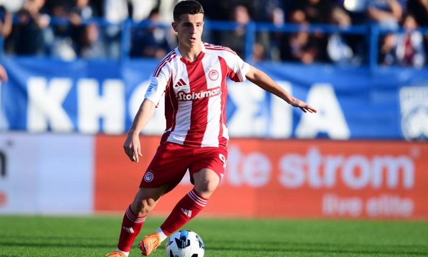 «Άρσεναλ, Μάντσεστερ Γιουνάιτεντ, Νότιγχαμ και Νάπολι έχουν δείξει ενδιαφέρον για τον Μουζακίτη»