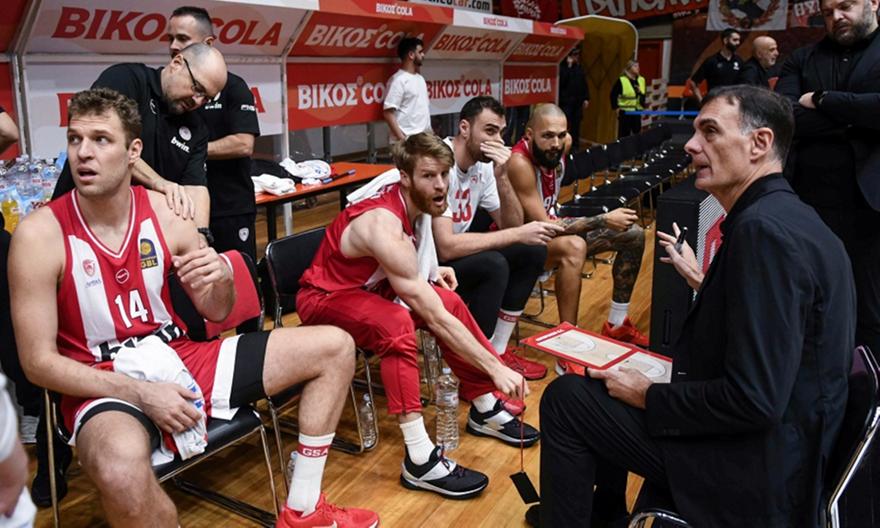 Έξαλλος ο Μπαρτζώκας, πήρε τάιμ άουτ και τα έψαλε στους παίκτες του!