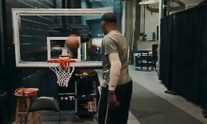 Ο Γουέστμπρουκ αστόχησε σε τέσσερα διαδοχικά σουτ σε κοντή μπασκέτα!