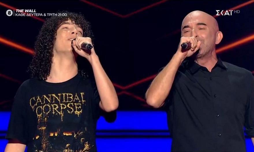 The Voice: Τρελάθηκε ο Μάστορας όταν είδε για ποιόν γύρισε... Το Viral ντουέτο μπαμπά και γιου αποθεώθηκε