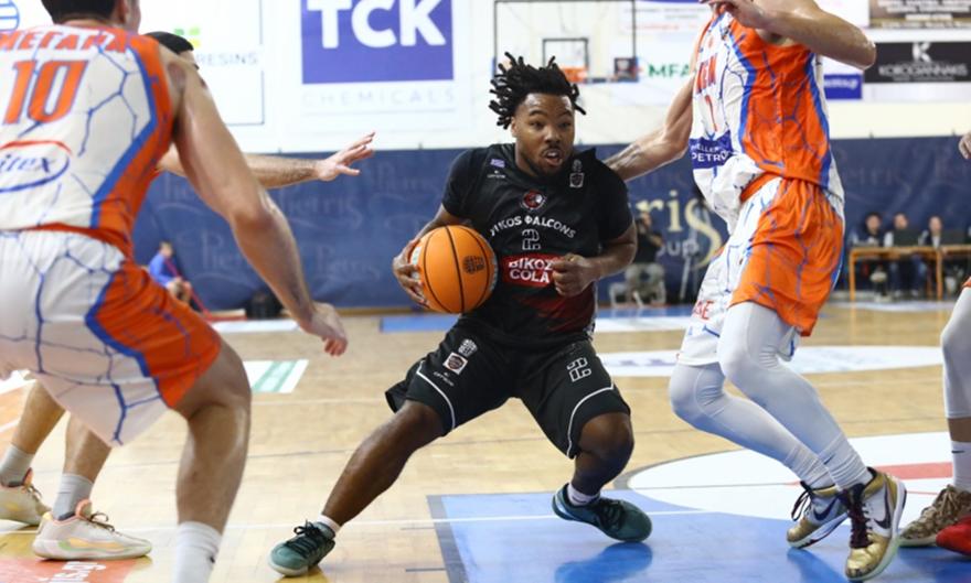 Πέρασαν από τα Μέγαρα και παρέμειναν στην κορυφή οι Vikos Falcons