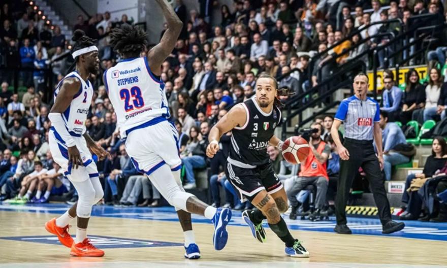 Έριξε κατοστάρα στο Τρεβίζο και παρέμεινε  κορυφή η Βίρτους