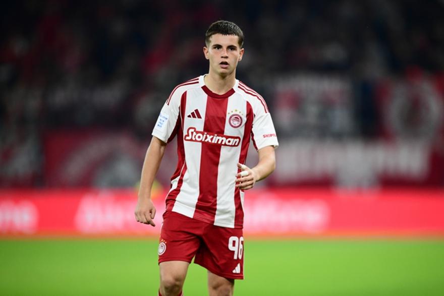 Τσανάκας: «Θα δοθεί πολύ σκληρή μάχη για να αποκτήσει μία ομάδα τον Μουζακίτη»