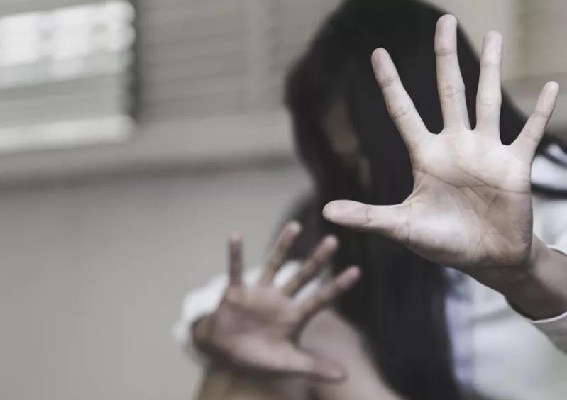 Θεσσαλονίκη: Στη φυλακή 51χρονος πατέρας που βίαζε τη 12χρονη φίλη της κόρης του