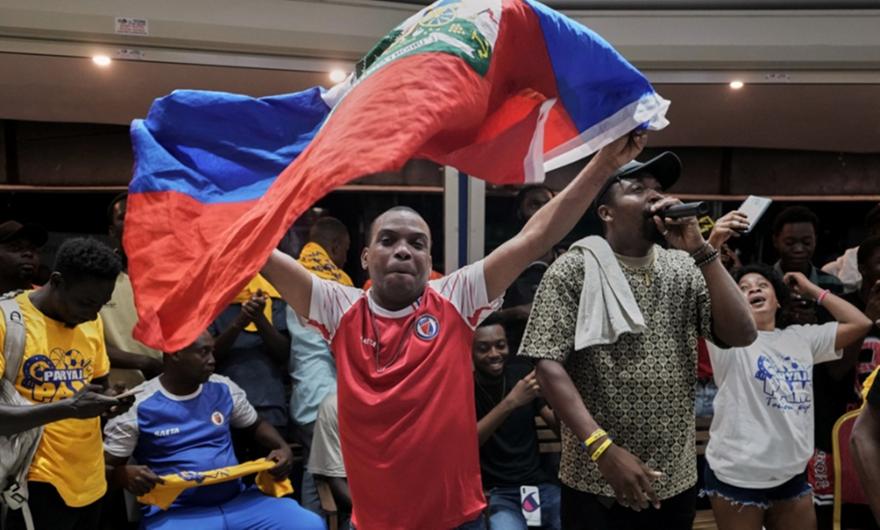 «Συνήθως ζω στις χώρες που προπονώ, αλλά...»: Η Αϊτή πέρασε στο Μουντιάλ παίζοντας μόνο εκτός έδρας!