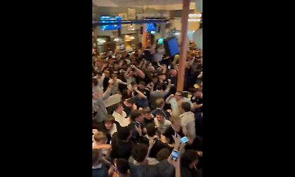 Τρέλα σε όλη τη Σκωτία – Εικόνες από τους πανηγυρισμούς για την πρόκριση στο Μουντιάλ