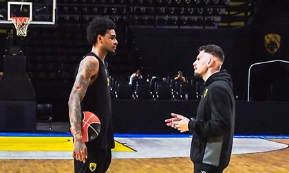 «Πρώτη» για Μπράουν στην ΑΕΚ