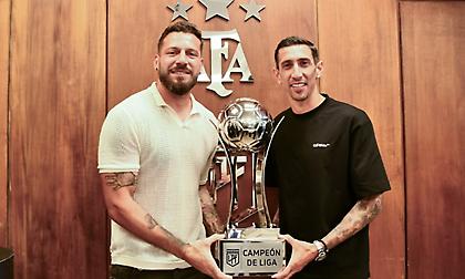 Η Ροζάριο Σεντράλ έφυγε από… γραφείο με τρόπαιο, ο Ντι Μαρία είναι πρωταθλητής και στην Αργεντινή γίνεται χαμός!