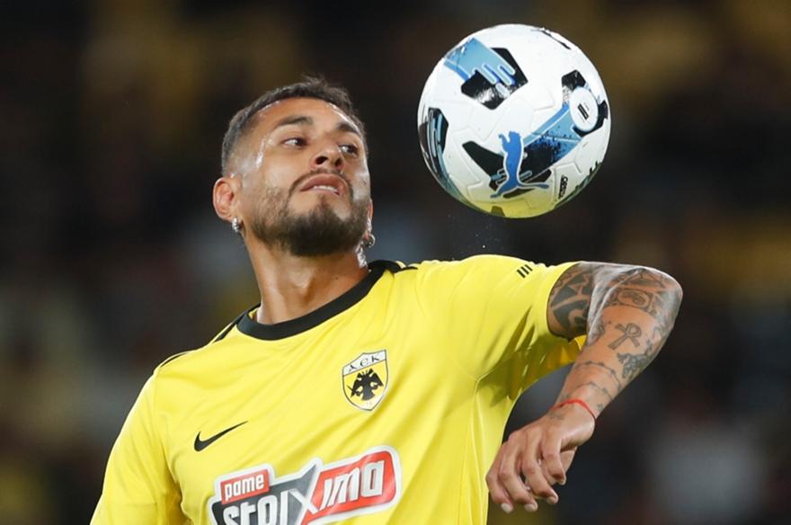 Τσακίρης: «Γκρούγιτς και Περέιρα διεκδικούν τη θέση του Πινέδα στην 11άδα της ΑΕΚ»