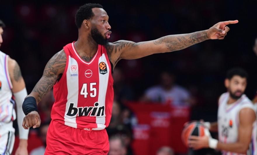 Χολ: «Πρέπει να παίρνω περισσότερα ριμπάουντ»