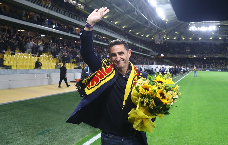 ΑΕΚ-Άρης: Τρομερή αποθέωση για Χιμένεθ στην OPAP Arena