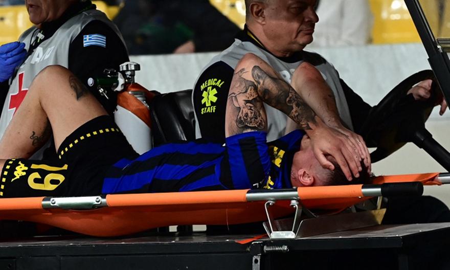 Αποχώρησε τραυματίας  απ’ το ΑΕΚ-Άρης και δακρυσμένος ο Αλφαρελά - Φόβοι για κάταγμα