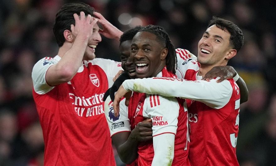 Πρωταθληματική τεσσάρα από την Άρσεναλ στο ντέρμπι του Βόρειου Λονδίνου!