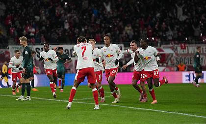 Επέστρεψε στις νίκες και συνεχίζει το κυνήγι της Μπάγερν η Λειψία