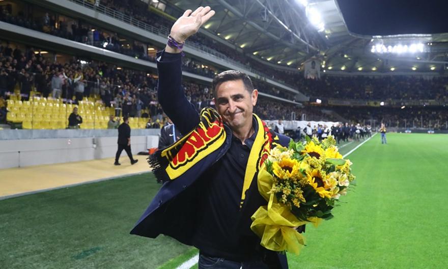 Σαββόπουλος: «Γενικευμένη δυσαρέσκεια για Χιμένεθ και για τον τρόπο που διαχειρίστηκε τη βράβευσή του - Τελικός με ΑΕΛ»