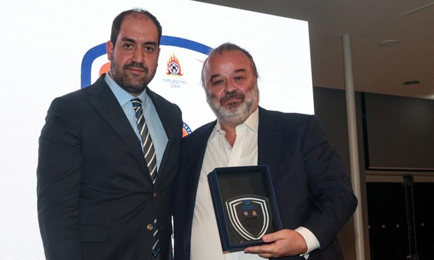 Μάριος Ηλιόπουλος: Βραβεύτηκε για τη συμβολή του στις επιχειρήσεις κατάσβεσης των πυρκαγιών της Χίου