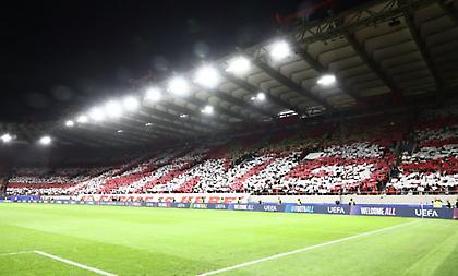 «Ο βασιλιάς της Ευρώπης είναι εδώ»: Το επιβλητικό coreo των οπαδών του Ολυμπιακού στο ματς με τη Ρεάλ Μαδρίτης