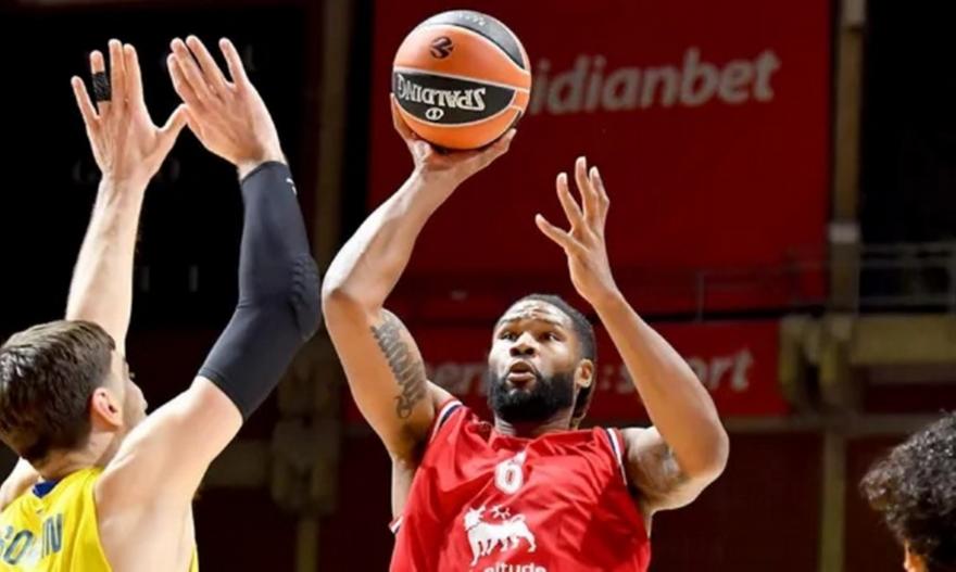 Έριξε κατοστάρα στη Μακάμπι κι ελπίζει για τα πλέι οφ στο ντεμπούτο του Ποέτα η Αρμάνι