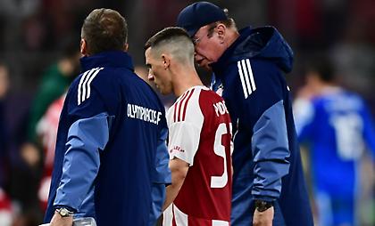 Απίστευτο: Τέταρτη αναγκαστική αλλαγή για τον Ολυμπιακό, αποχώρησε με ενοχλήσεις και ο Ποντένσε!