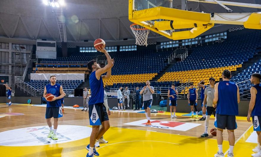 Ρομπόλης: «Είναι του χεριού της Εθνικής μας η Ρουμανία – Πάει για ντεμπούτο ο Ελάιζα Μήτρου Λονγκ»