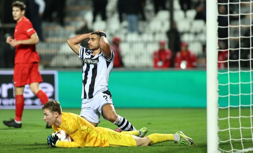 Τσάμπα γκέλα για τον απρόσεκτο ΠΑΟΚ!