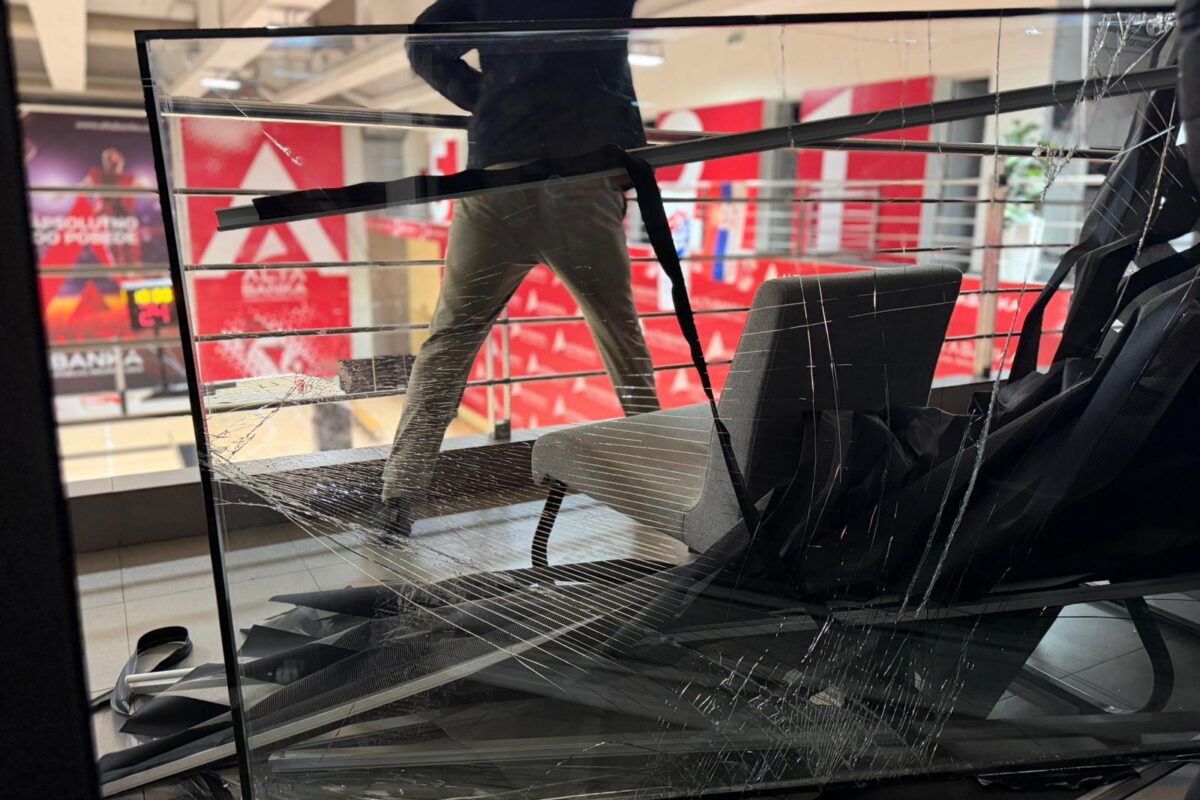 Παρτίζαν: Αποθέωση για Ζοτς, συνθήματα κατά του προέδρου και επεισόδια