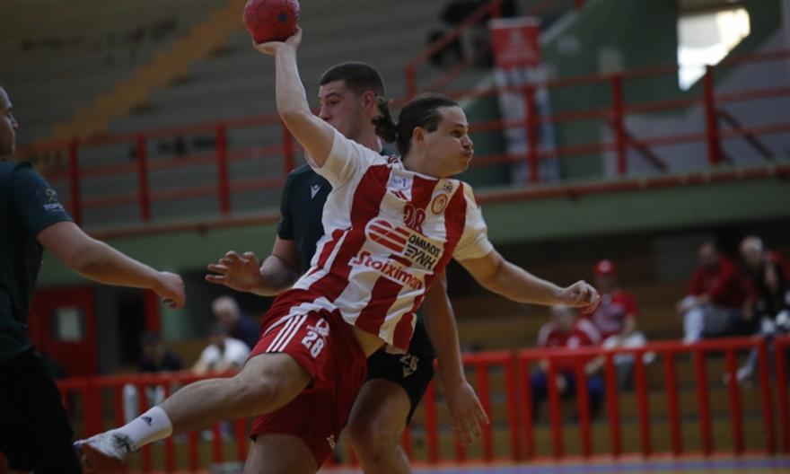 Συνέτριψε τον Διομήδη και συνέχισε στο κατόπι της ΑΕΚ ο Ολυμπιακός!