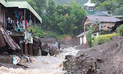 Φονικές πλημμύρες σε Ινδονησία, Ταϊλάνδη και Μαλαισία - Τουλάχιστον 350 νεκροί