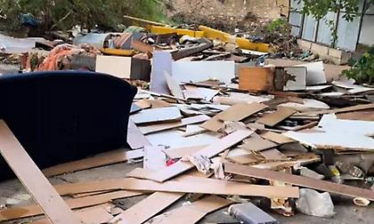 Σκουπίδια και μπάζα στον περιφερειακό δρόμο Κερατσινίου