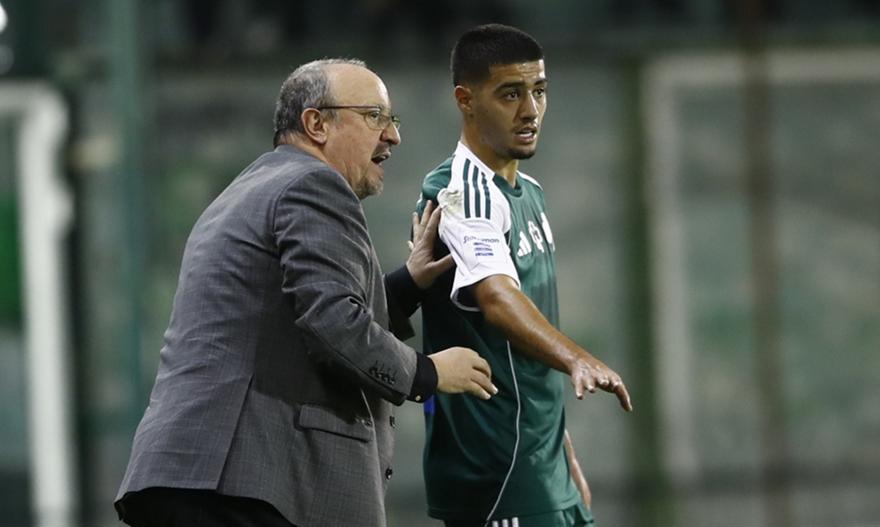 Παγκάκης: «Με τετράδα στην άμυνα ο Παναθηναϊκός-Πού πλεονεκτεί της ΑΕΚ»