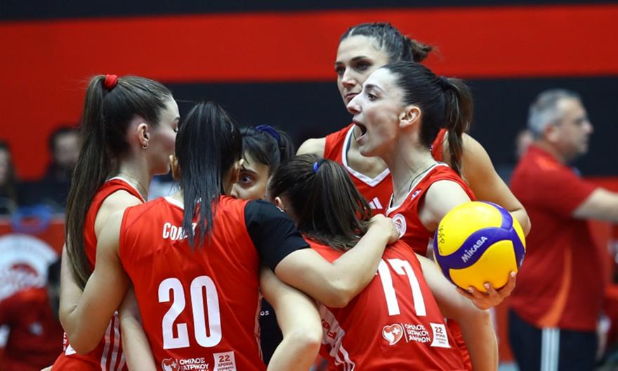 Σπουδαία μάχη με την πανίσχυρη Εξατσίμπασι για τον Ολυμπιακό - Στη Ρουμανία για την πρόκριση στους «16» ο Πανιώνιος