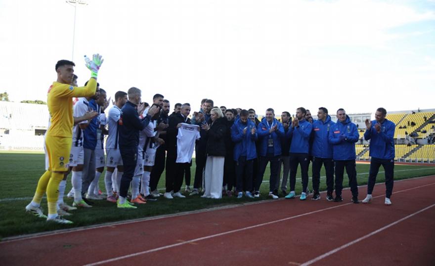 Συγκινητική στιγμή στο Καυτανζόγλειο: Ο Ηρακλής τίμησε την αδικοχαμένη εγγονή του Βίγκνιεβιτς!