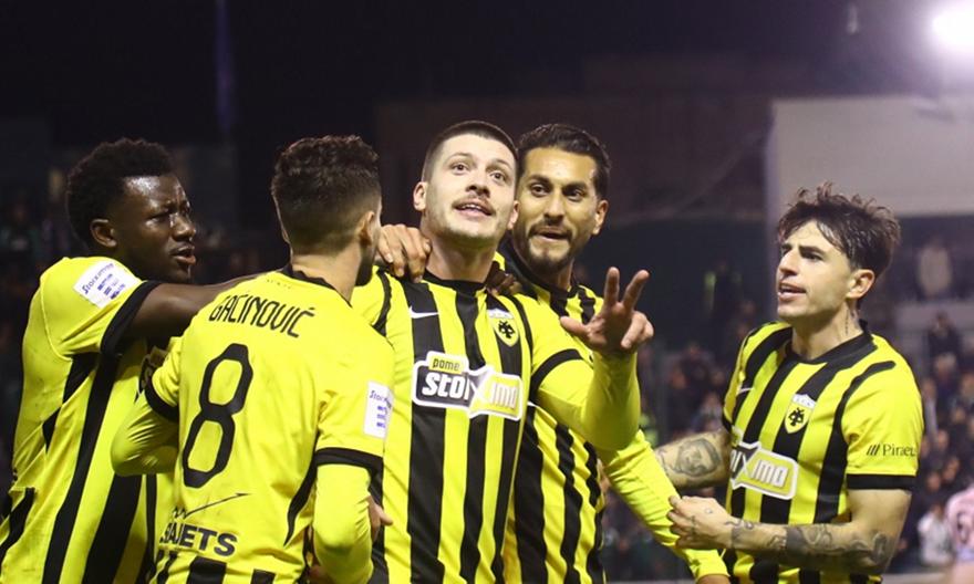 Δεύτερη καλύτερη βραδιά καριέρας για Γιόβιτς το χατ-τρικ στη Λεωφόρο