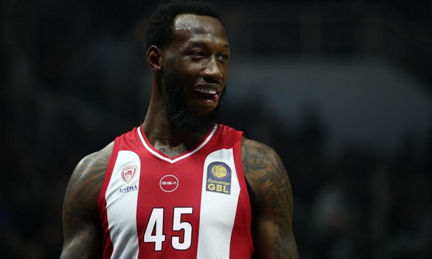 Χολ: «Γεμίσαμε ενέργεια, πρέπει να παίξουμε το μπάσκετ του Ολυμπιακού»