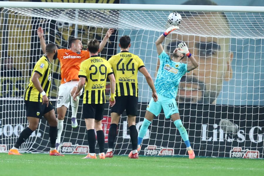 Μπρινιόλι: «Χαίρομαι για τον Στρακόσα, είναι τρομερός»