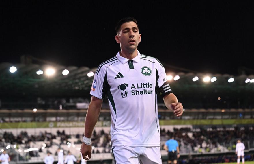 Αθανασίου: «Κρατά μόνο τη νίκη και τη νοοτροπία του αρχηγού Μπακασέτα»