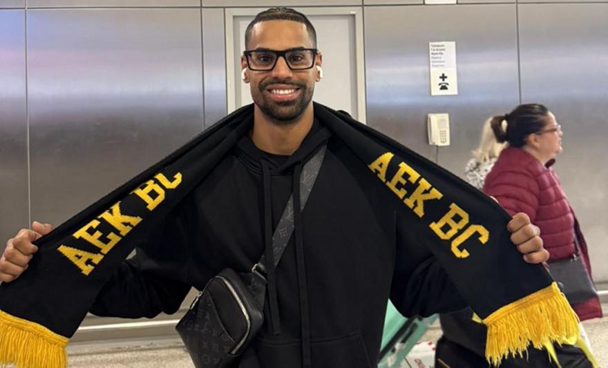 Προσγειώθηκε για την ΑΕΚ ο Τζιάν Κλαβέλ