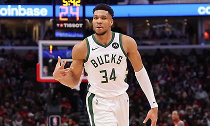 ESPN: «Ο Αντετοκούνμπο είχε ζητήσει ανταλλαγή από τους Μπακς πριν αρχίσει η σεζόν-Είπε θα μείνει αρκεί να κερδίζουν»