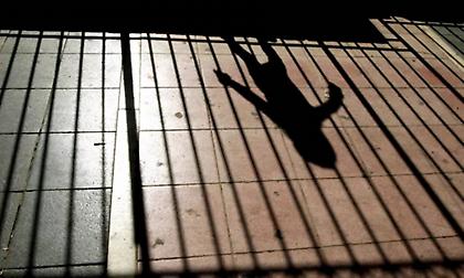 Ίλιον: Συνελήφθη 89χρονος που παρενόχλησε σεξουαλικά ανήλικη σε παιδική χαρά