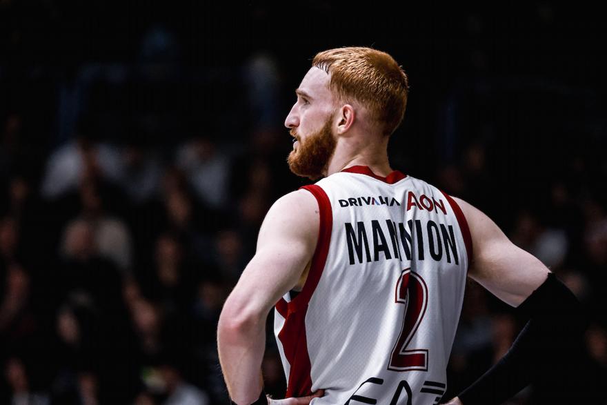 Αρμάνι Μιλάνο: Κάταγμα στη μύτη ο Μάνιον, αρθροσκόπηση για Ντιόπ