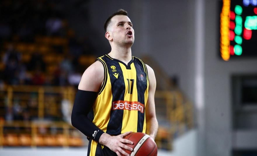 Μεγάλη εμφάνιση από Αγραβάνη και ιστορική νίκη στην Κίνα