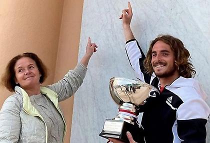 Μητέρα Τσιτσιπά: «Θα επιστρέψει στο Top 10-Μπορεί να συνεργαστεί μόνο με τον πατέρα του»-Τι είπε για Μπαντόσα