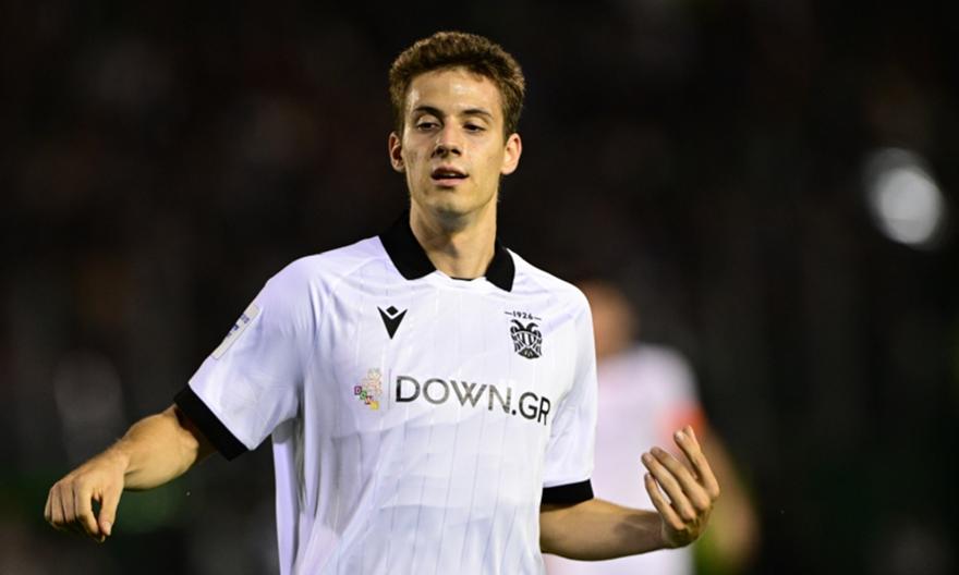 Μέρος της προπόνησης ο Κωνσταντέλιας στον ΠΑΟΚ