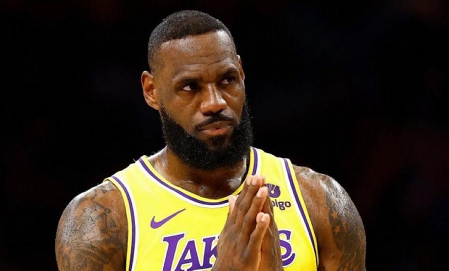 Ξέραναν τους Ράπτορς με Χατσιμούρα οι Λέικερς-Τέλος στο ασύλληπτο ρεκόρ του Λεμπρόν