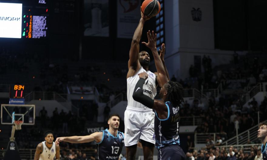 Επέστρεψε από τη διακοπή με νίκη επί του Κολοσσού και παραμένει στα ψηλά της βαθμολογίας ο ΠΑΟΚ