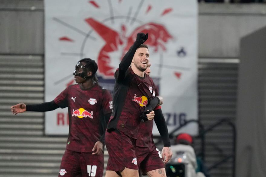 Καταιγιστική Λειψία κέρασε 6άρα την Άιντραχτ για ένα πανηγυρικό τρίποντο