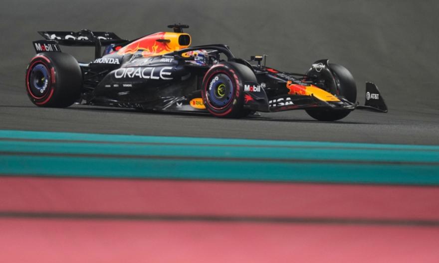 Άπιαστος και poleman στο Άμπου Ντάμπι ο Φερστάπεν, άφησε πίσω του τις McLaren πριν τον αυριανό «τελικό»!