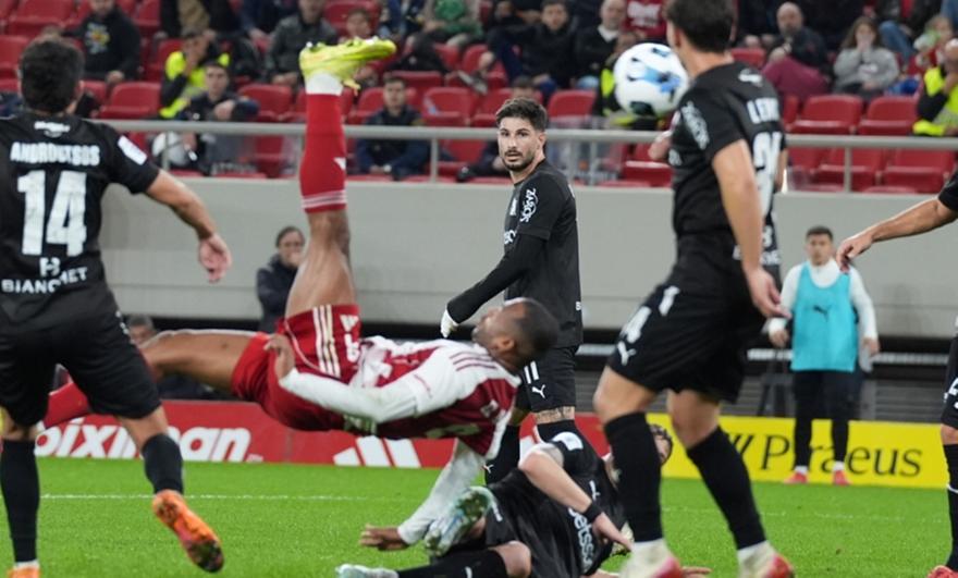 Οι γκολάρες του Ελ Κααμπί και ο σεφτές του Στρεφέτσα με τη φανέλα του Ολυμπιακού